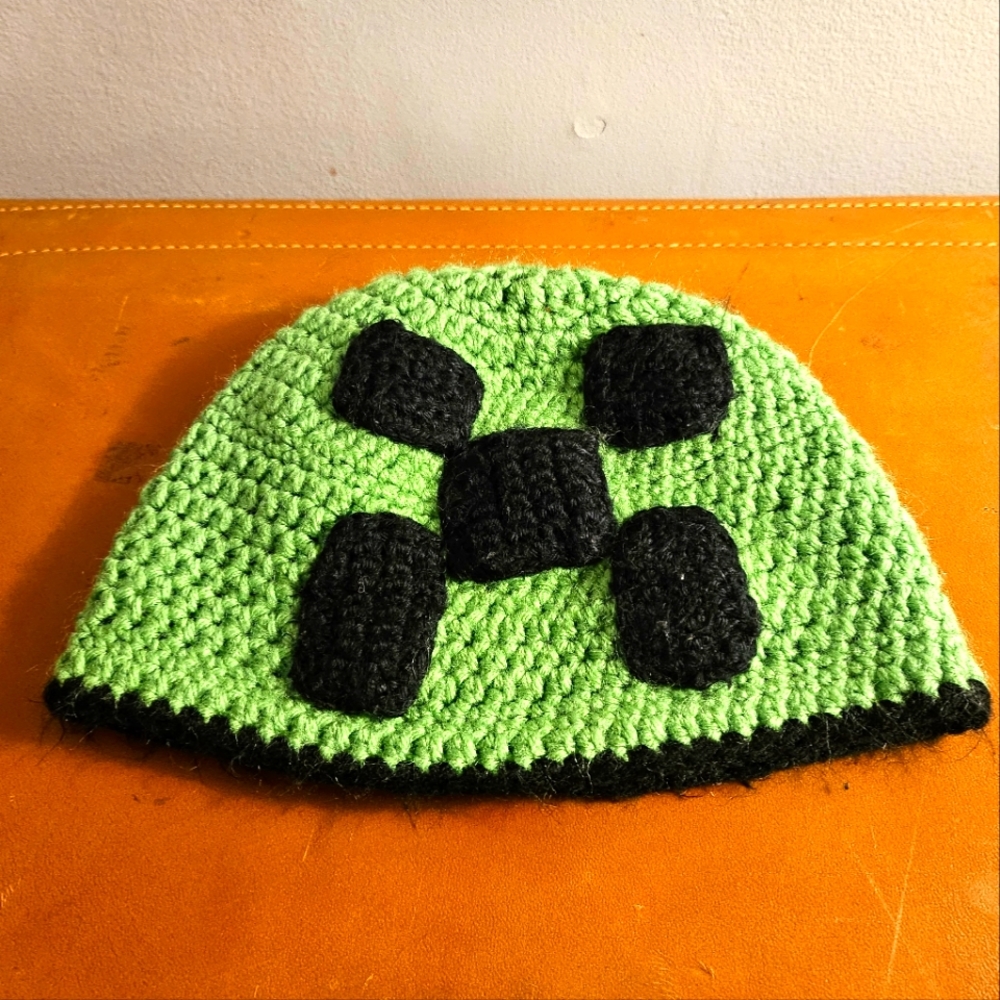 Green & Black Knitted Handmade Toque | Size Small